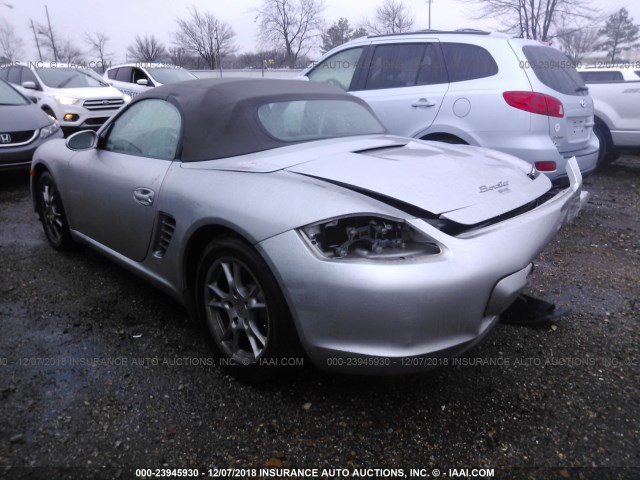 WP0CA29855S710327 - 2005 PORSCHE BOXSTER SILVER photo 3