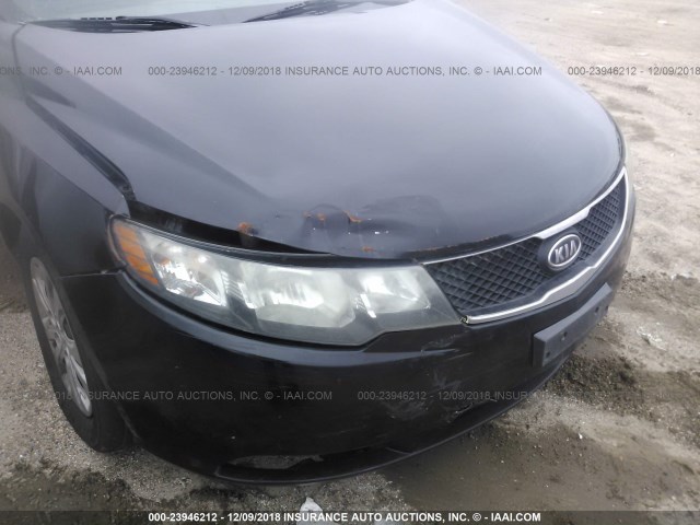 KNAFU4A2XA5856252 - 2010 KIA FORTE EX BLACK photo 6