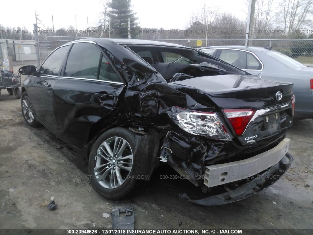 4T1BF1FKXHU701036 - 2017 TOYOTA CAMRY LE/XLE/SE/XSE BLACK photo 3