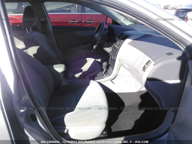 1NXBU40E79Z041856 - 2009 TOYOTA COROLLA S/LE/XLE SILVER photo 5