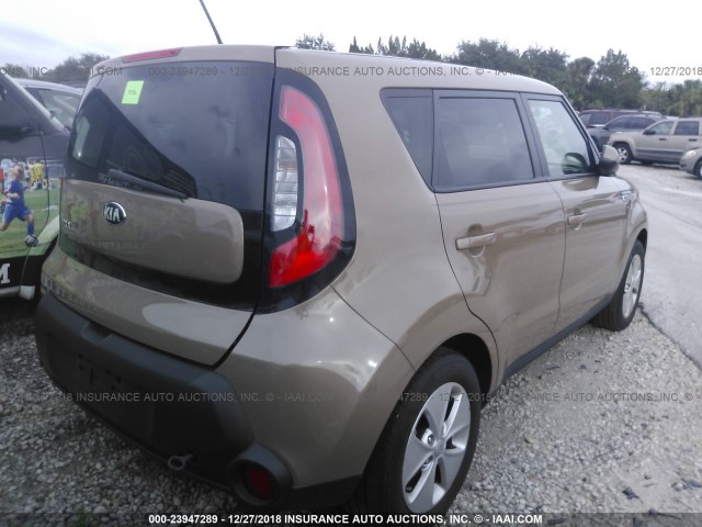 KNDJN2A22G7332511 - 2016 KIA SOUL BROWN photo 4