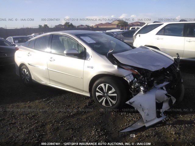 JTDKARFP5J3070740 - 2018 TOYOTA PRIUS PRIME  棕色 照片 1