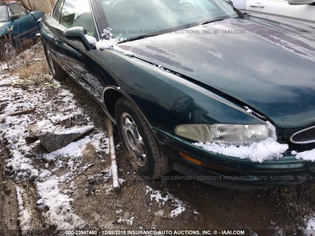 1G4GD2212W4705061 - 1998 BUICK RIVIERA GREEN photo 1