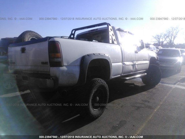 1GTHK29U23E102213 - 2003 GMC SIERRA K2500 HEAVY DUTY WHITE photo 4