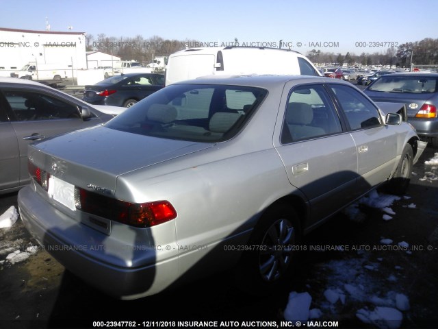 4T1BG22K11U860204 - 2001 TOYOTA CAMRY CE/LE/XLE SILVER photo 4