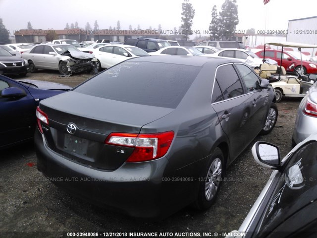 4T4BF1FK4CR190549 - 2012 TOYOTA CAMRY SE/LE/XLE GRAY photo 4