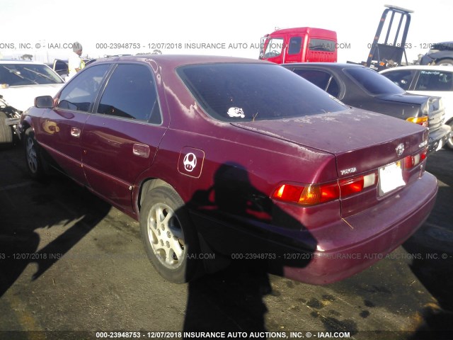 4T1BF22KXVU027980 - 1997 TOYOTA CAMRY CE/LE/XLE RED photo 3