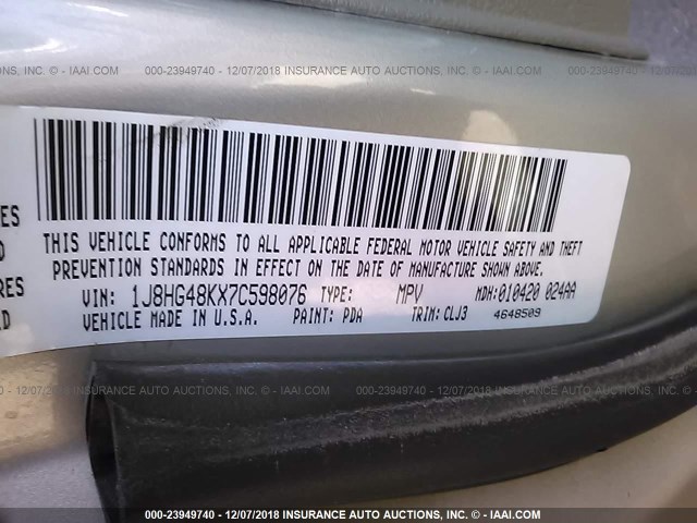 1J8HG48KX7C598076 - 2007 JEEP COMMANDER Gümüş foto 9