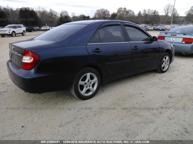 JTDBE32K420013816 - 2002 TOYOTA CAMRY LE/XLE/SE Dark Blue photo 4