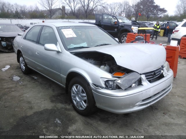 4T1BG22K81U105082 - 2001 TOYOTA CAMRY CE/LE/XLE SILVER photo 1