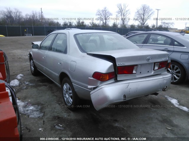 4T1BG22K81U105082 - 2001 TOYOTA CAMRY CE/LE/XLE SILVER photo 3