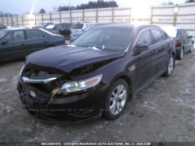 1FAHP2HW7CG139207 - 2012 FORD TAURUS SEL MAROON photo 2