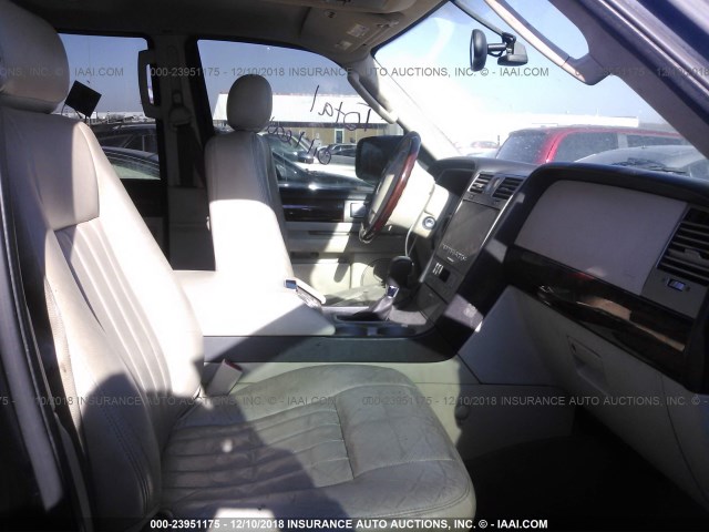 5LMFU27R23LJ31683 - 2003 LINCOLN NAVIGATOR 黑色 照片 5