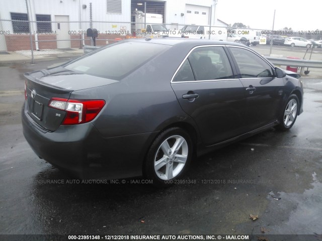 4T1BF1FK5CU155125 - 2012 TOYOTA CAMRY SE/LE/XLE 灰色 照片 4