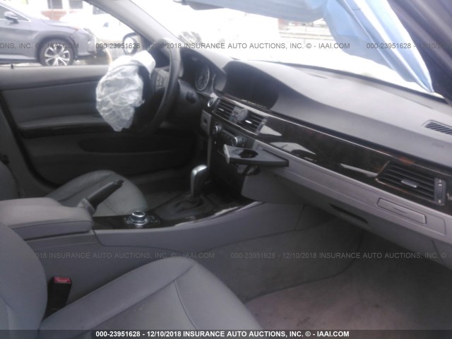 WBAPH7G58ANM50823 - 2010 BMW 328 I GRAY photo 5