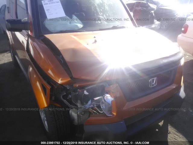 5J6YH28796L013341 - 2006 HONDA ELEMENT EX ORANGE photo 6