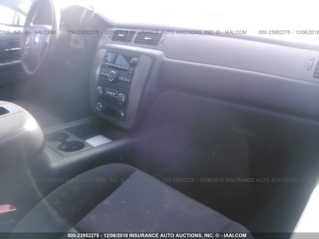 1GNUKAE01AR213019 - 2010 CHEVROLET TAHOE K1500 LS GRAY photo 5