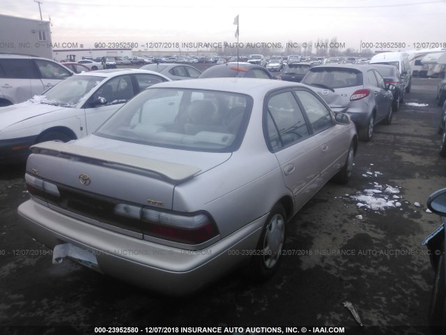 2T1BB02E8TC170502 - 1996 TOYOTA COROLLA DX GOLD photo 4