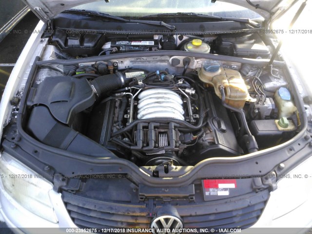 WVWPD23B7YP217012 - 2000 VOLKSWAGEN PASSAT GLX 银色 照片 10