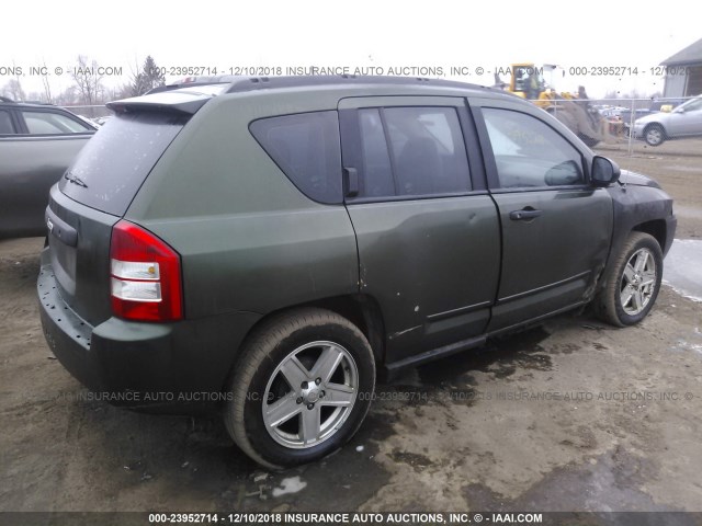 1J4FT47B49D133988 - 2009 JEEP COMPASS SPORT GREEN photo 4