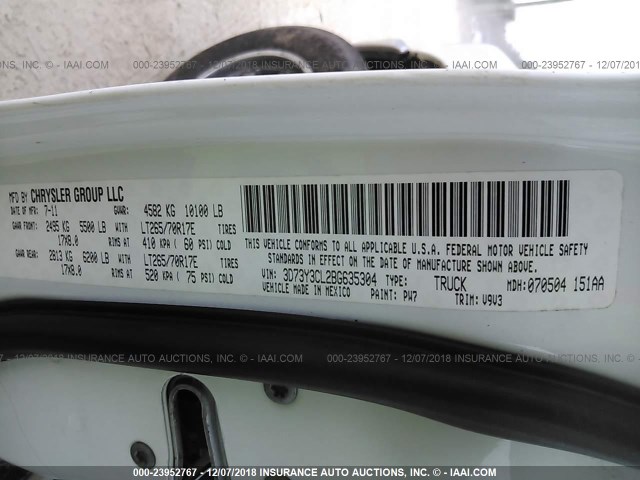 3D73Y3CL2BG635304 - 2011 DODGE RAM 3500 WHITE photo 9