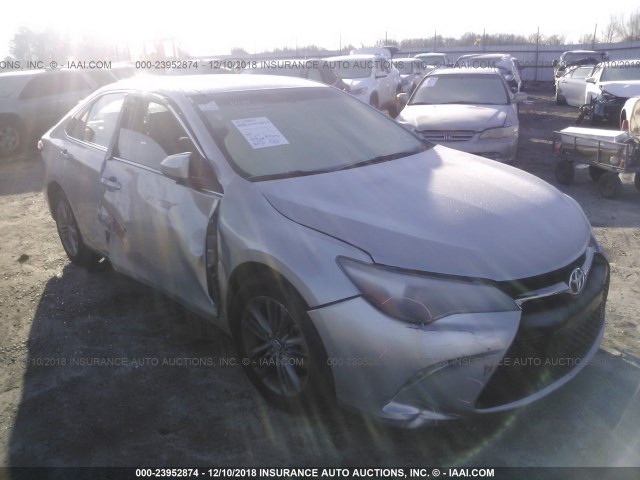 4T1BF1FK3HU753883 - 2017 TOYOTA CAMRY LE/XLE/SE/XSE SILVER photo 1