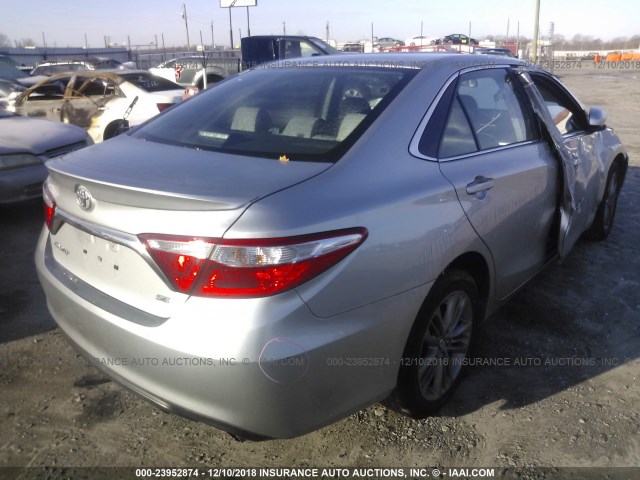4T1BF1FK3HU753883 - 2017 TOYOTA CAMRY LE/XLE/SE/XSE SILVER photo 4