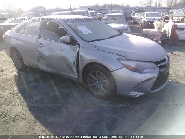 4T1BF1FK3HU753883 - 2017 TOYOTA CAMRY LE/XLE/SE/XSE SILVER photo 6
