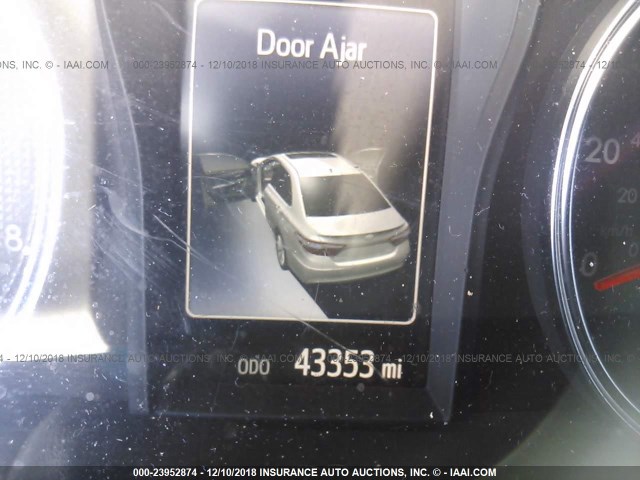 4T1BF1FK3HU753883 - 2017 TOYOTA CAMRY LE/XLE/SE/XSE SILVER photo 7