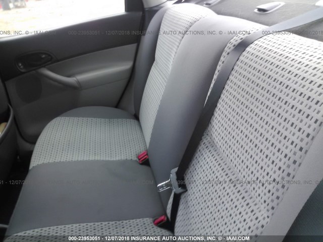 1FAHP34NX7W252390 - 2007 FORD FOCUS ZX4/S/SE/SES 灰色 照片 8