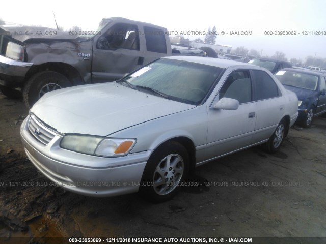 4T1BF22K4YU110731 - 2000 TOYOTA CAMRY LE/XLE SILVER photo 2