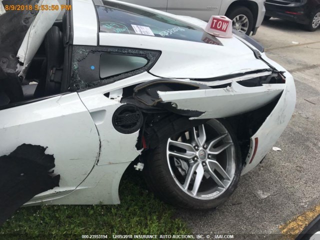 1G1YF2D79J5104553 - 2018 CHEVROLET CORVETTE STINGRAY/3LT WHITE photo 11