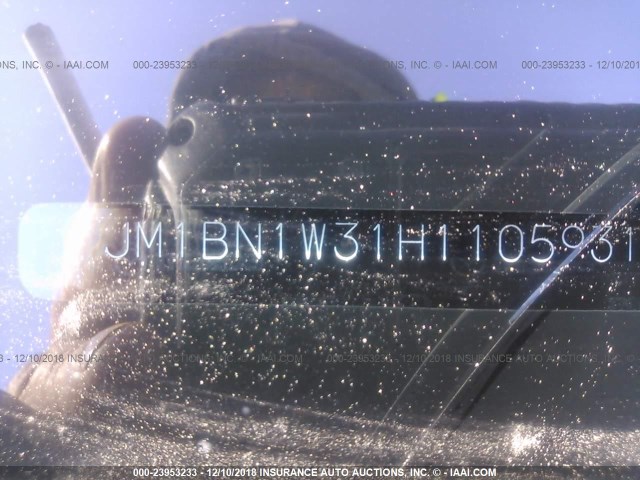 JM1BN1W31H1105931 - 2017 MAZDA 3 GRAND TOURING WHITE photo 9