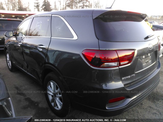 5XYPGDA51KG450958 - 2019 KIA SORENTO LX/L GRAY photo 3