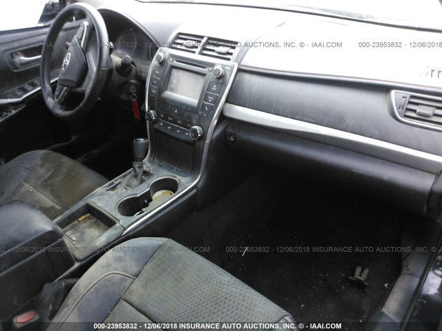 4T1BF1FK3FU035358 - 2015 TOYOTA CAMRY LE/XLE/SE/XSE BLACK photo 5