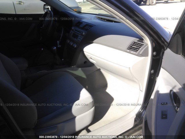 4T1BF3EK4AU531999 - 2010 TOYOTA CAMRY SE/LE/XLE 黑色 照片 5