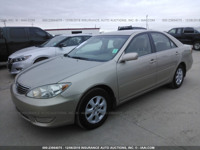 4T1BF32K16U117624 - 2006 TOYOTA CAMRY LE/XLE/SE GOLD photo 2