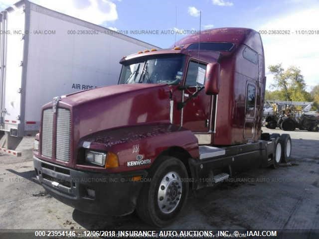 1XKADB9X95J101922 - 2005 KENWORTH CONSTRUCTION T600 MAROON photo 2