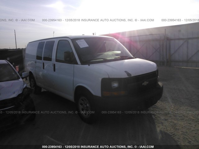 1GCSGAFX8B1144861 - 2011 CHEVROLET EXPRESS G1500  WHITE photo 1