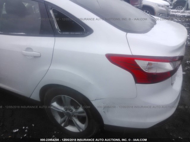 1FADP3F2XDL119059 - 2013 FORD FOCUS SE WHITE photo 6
