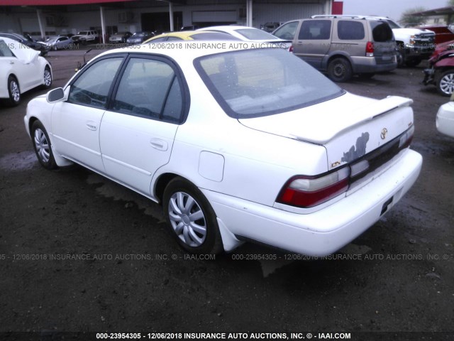 1NXBB02EXVZ663809 - 1997 TOYOTA COROLLA DX WHITE photo 3