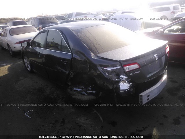 4T1BF1FK6EU317248 - 2014 TOYOTA CAMRY L/SE/LE/XLE 灰色 照片 3