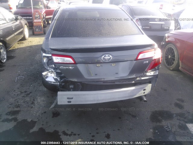 4T1BF1FK6EU317248 - 2014 TOYOTA CAMRY L/SE/LE/XLE 灰色 照片 6