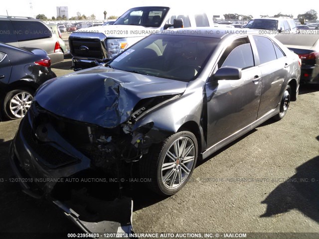 4T1BK46K97U011841 - 2007 TOYOTA CAMRY NEW GENERAT LE/XLE/SE GRAY photo 2