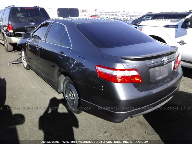 4T1BK46K97U011841 - 2007 TOYOTA CAMRY NEW GENERAT LE/XLE/SE GRAY photo 3