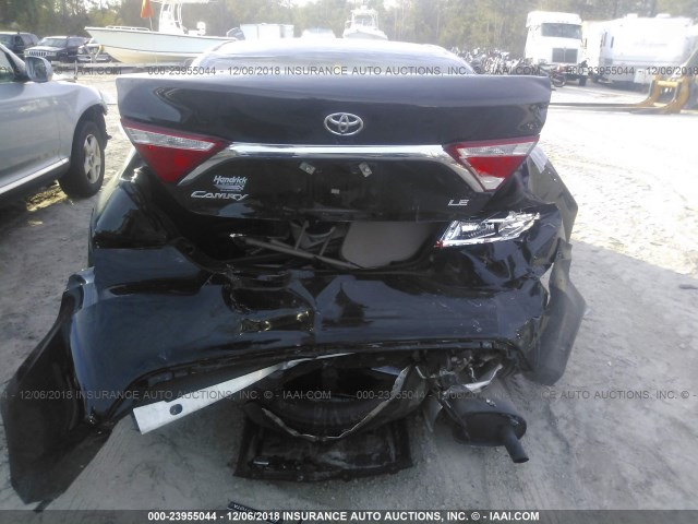 4T1BF1FK7HU424684 - 2017 TOYOTA CAMRY LE/XLE/SE/XSE BLACK photo 6