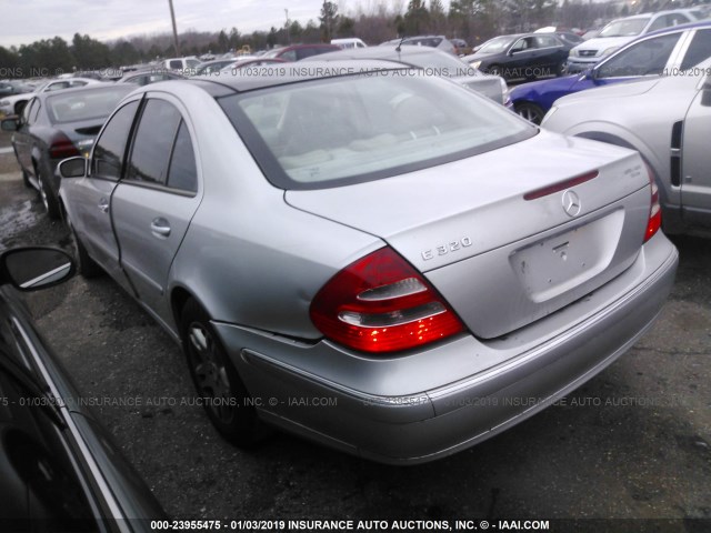 WDBUF65J74A588899 - 2004 MERCEDES-BENZ E 320 GRAY photo 3