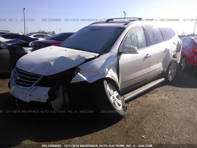 1GNKRJKD8DJ245091 - 2013 CHEVROLET TRAVERSE LT WHITE photo 2