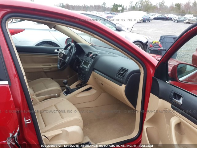 3VWRM71K48M156312 - 2008 VOLKSWAGEN JETTA SE/SEL RED photo 5