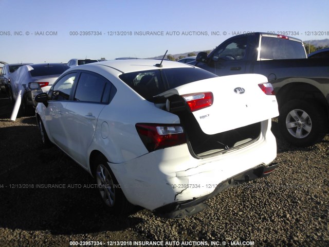 KNADM4A39F6528788 - 2015 KIA RIO LX WHITE photo 3